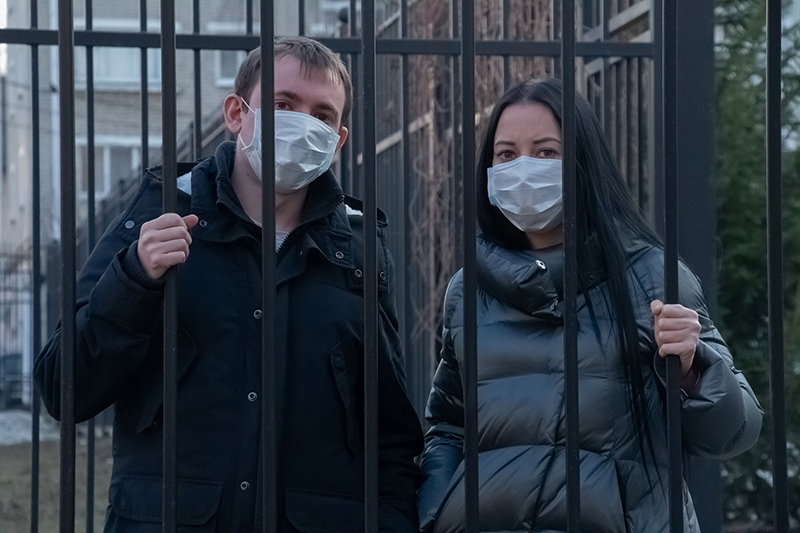Couple : comment surmonter le stress, l’isolement ou les violences dus au confinement ?