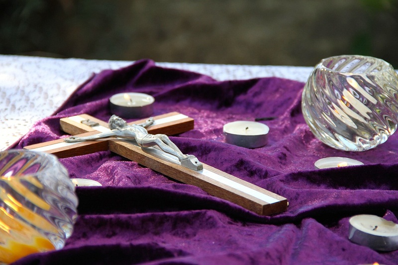 Eglise catholique – L’auteure féministe du code de conduite quitte l’évêché de Coire