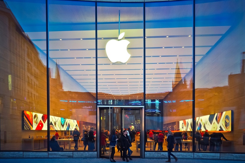 Apple promet 500 milliards de dollars d'investissement aux USA